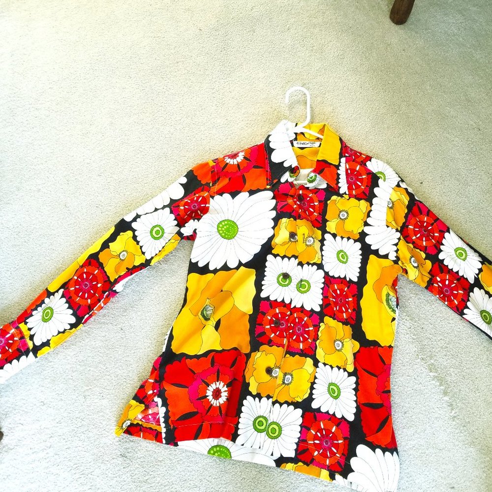 1970s Oleg Cassini Flower Power